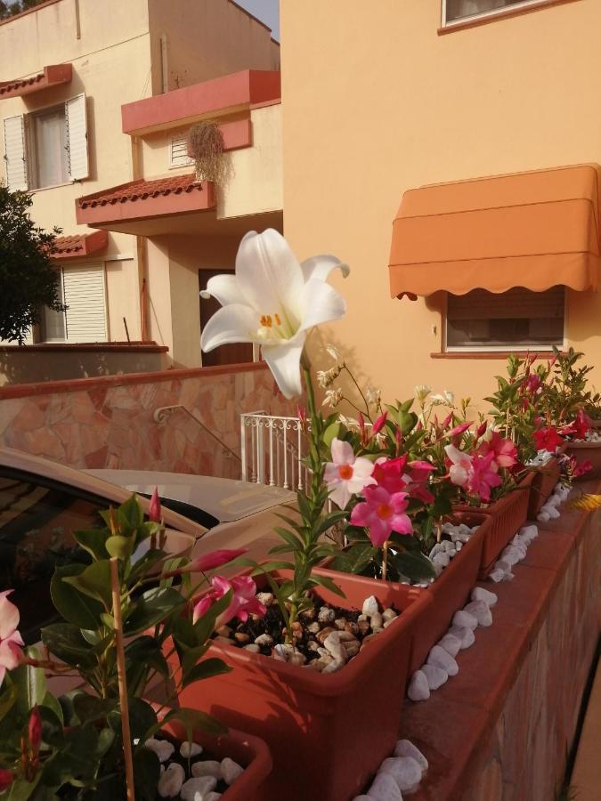 Domomea Hotel Quartu SantʼElena Exterior foto
