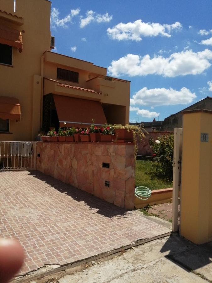 Domomea Hotel Quartu SantʼElena Exterior foto