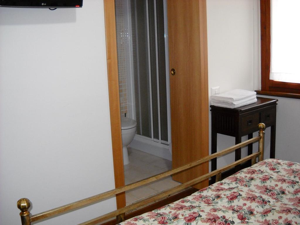 Domomea Hotel Quartu SantʼElena Cameră foto