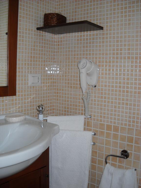 Domomea Hotel Quartu SantʼElena Cameră foto