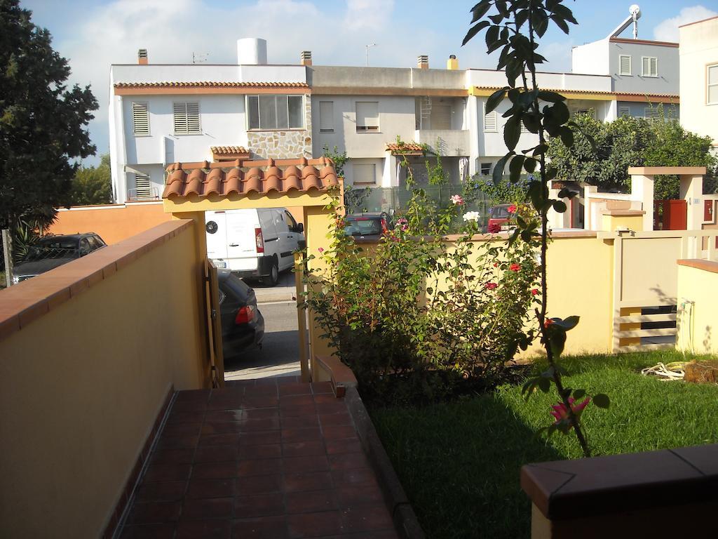 Domomea Hotel Quartu SantʼElena Exterior foto