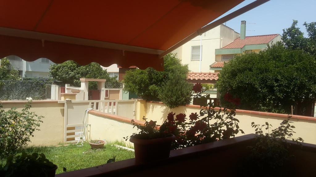 Domomea Hotel Quartu SantʼElena Exterior foto